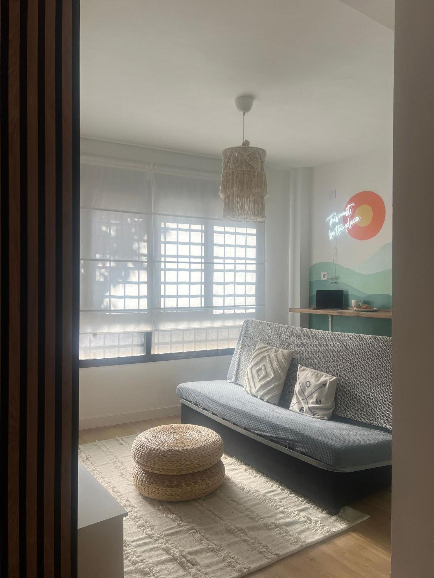5 Mins From El Palo Wifi & Ac Apartment Malaga